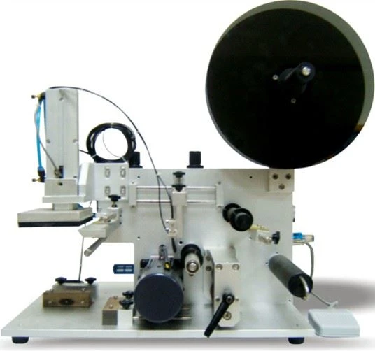 Máquina de rotulagem de garrafas plásticas semiautomática